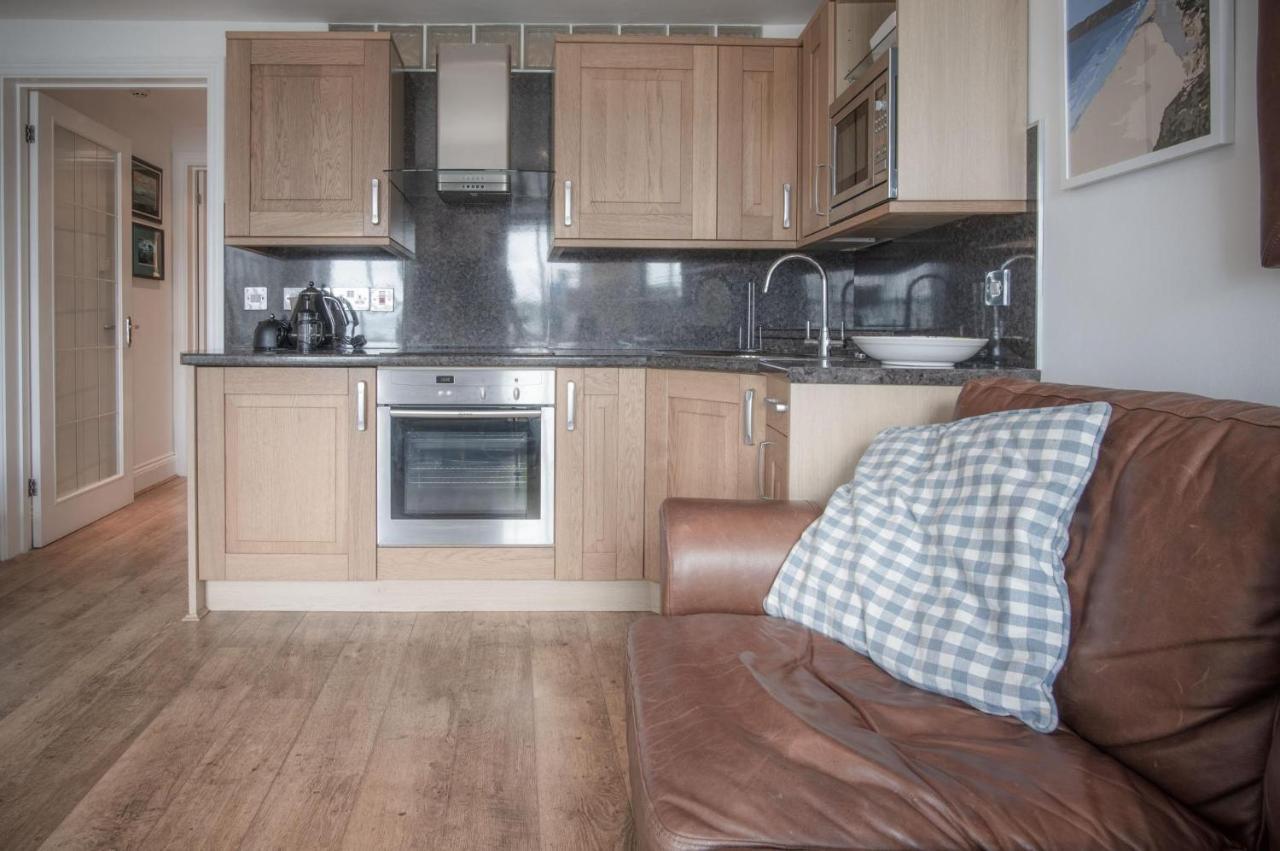 Goscar Court - 1 Bedroom Apartment - Tenby Εξωτερικό φωτογραφία
